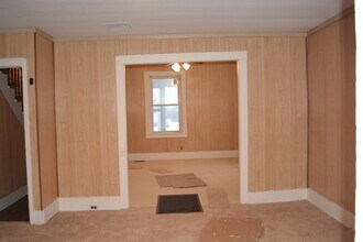 15 Brainard St, Unit 15 in Whitesboro, NY - Foto de edificio - Building Photo
