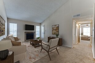 Hunters Hill in Dallas, TX - Building Photo