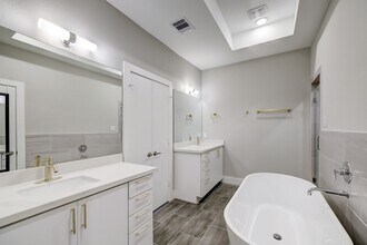 5315 Egbert St in Houston, TX - Building Photo - Building Photo