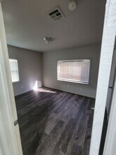 555 E Harmon Dr in Midwest City, OK - Building Photo - Building Photo