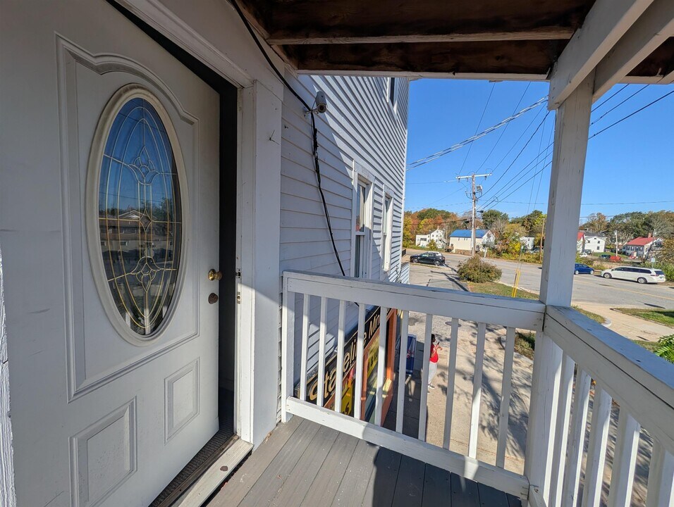 3 Market St in Somersworth, NH - Building Photo