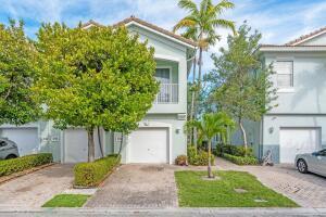3138 Laurel Ridge Cir in Riviera Beach, FL - Building Photo