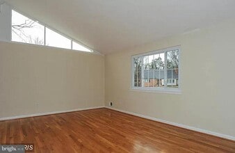 8707 Greystone Pl in Alexandria, VA - Building Photo - Building Photo