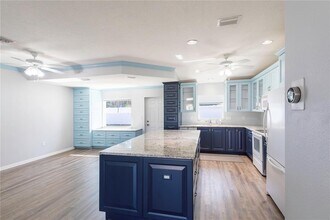 1107 Mangrove Rd in Venice, FL - Building Photo - Building Photo