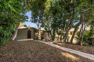 2053-2067 N. Argyle Ave in Los Angeles, CA - Building Photo - Building Photo