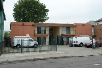 3025 Martin Luther King Jr Way in Oakland, CA - Building Photo - Building Photo