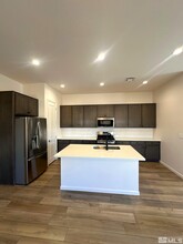 2494 Metolius Dr in Sparks, NV - Building Photo - Building Photo