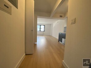 East 39th Street in New York, NY - Building Photo - Building Photo