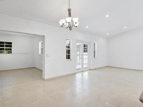 731 Sistina Ave in Coral Gables, FL - Building Photo - Building Photo