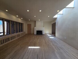 570 1/2 Garcia St in Santa Fe, NM - Building Photo