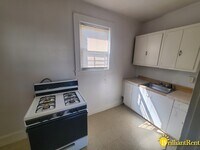 926 Poplar Grove St, Unit 1R photo'