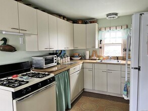 63 Bungalow Walk in Islip, NY - Building Photo - Building Photo
