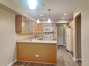 5 Andover Ct in South Elgin, IL - Foto de edificio - Building Photo