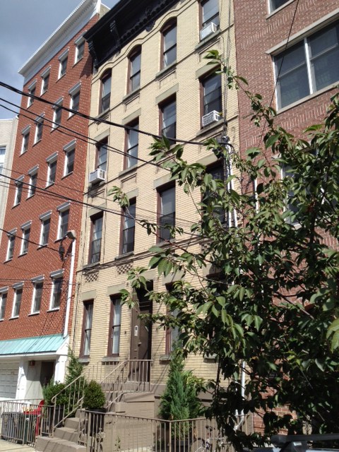 323 Monroe St in Hoboken, NJ - Building Photo