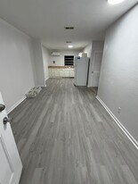 4015 Silver Sands Rd, Unit B in Panama City Beach, FL - Building Photo