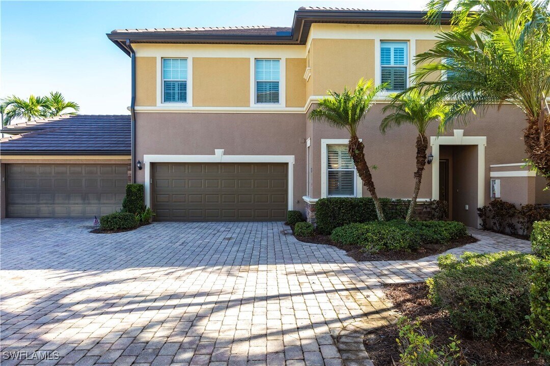 9508 Ironstone Terrace in Naples, FL - Foto de edificio