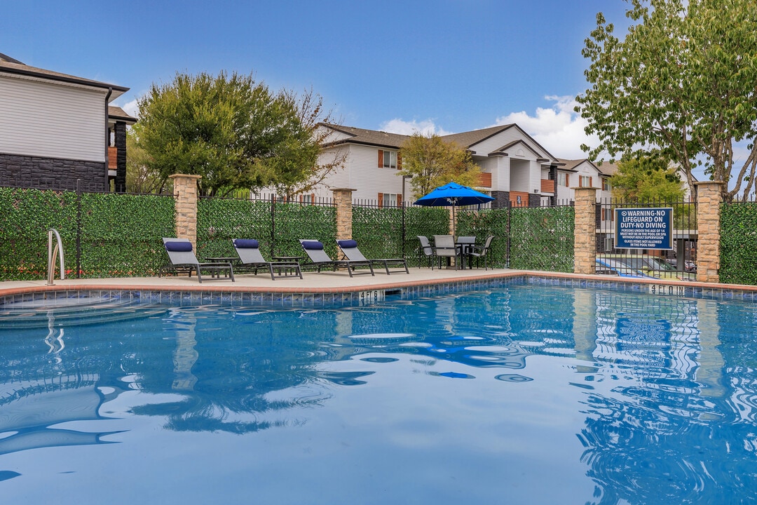 Parkwood Terrace in Round Rock, TX - Foto de edificio