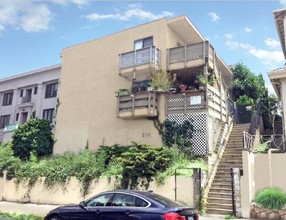 Coronado Apartments Non-Rent Controlled in Los Angeles, CA - Foto de edificio - Building Photo