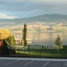 1608 Pritchard Dr in West Kelowna, BC - Building Photo - Building Photo