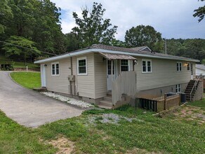 3415 Hartford Dr in Red Bank, TN - Building Photo - Building Photo