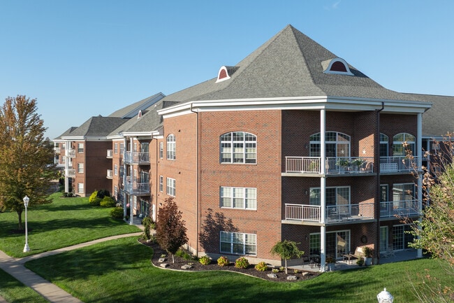 Breton Terrace in Grand Rapids, MI - Building Photo - Building Photo
