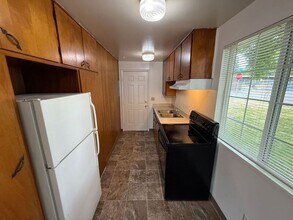 598 Ford St SE in Salem, OR - Building Photo - Building Photo