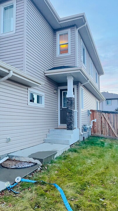 5925 Anthony Cres SW in Edmonton, AB - Building Photo