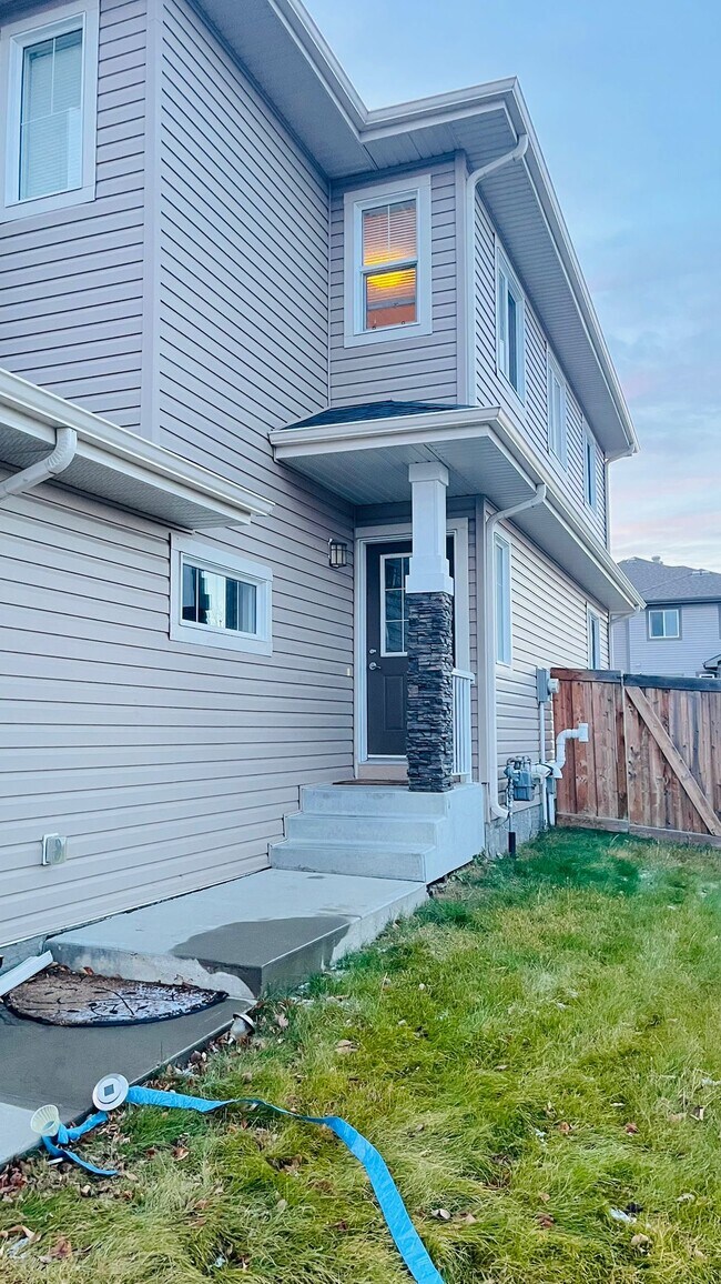 property at 5925 Anthony Cres SW