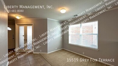 15519 Grey Fox in San Antonio, TX - Foto de edificio - Building Photo