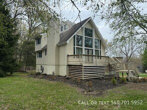 2042 Hawksbill Rd in McGaheysville, VA - Building Photo - Building Photo