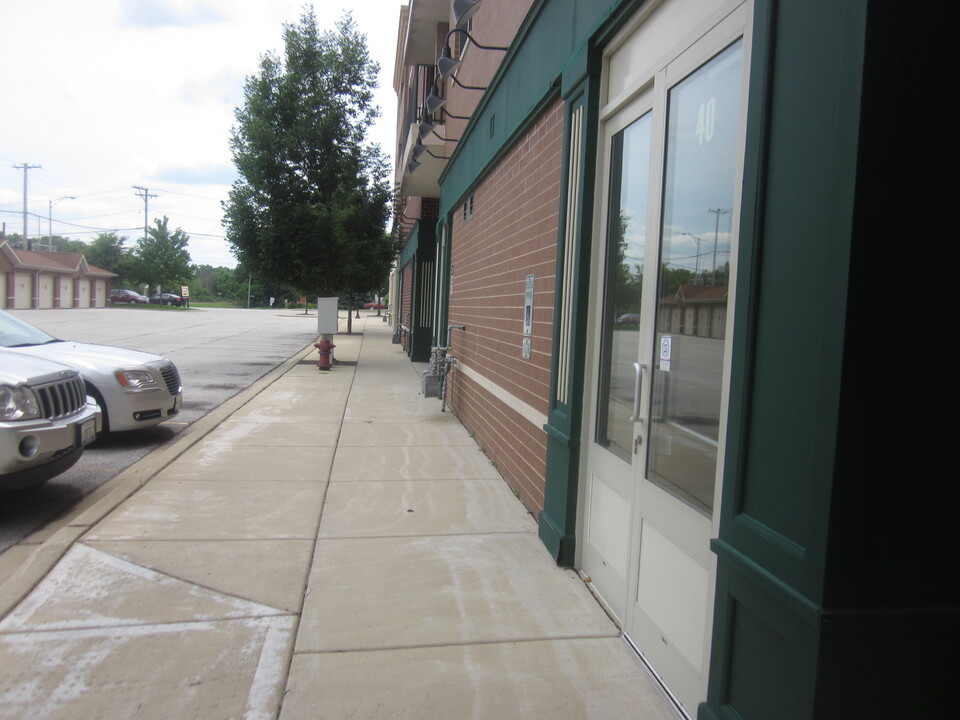 30 Nugent St in Glenwood, IL - Building Photo