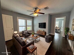 1011 E 6 1/2 St in Houston, TX - Building Photo - Building Photo