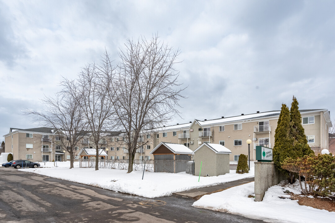 1130 Charles-Rodrigue St in Lévis, QC - Building Photo