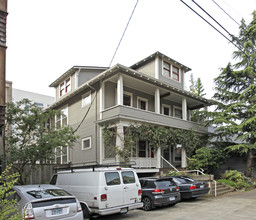 2532 NW Upshur St in Portland, OR - Building Photo - Building Photo