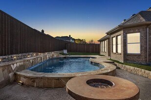 317 Hawks Dr in Rockwall, TX - Building Photo