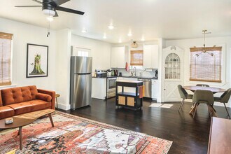 1104 Matthews Pl in Nashville, TN - Building Photo - Building Photo