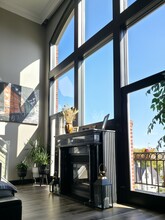 1515 N Van Buren St, Unit 510 in Milwaukee, WI - Building Photo - Building Photo