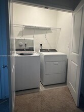 390 NE 12th St in Florida City, FL - Building Photo - Building Photo