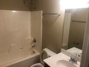 1604 Sundrop Dr in Knoxville, TN - Building Photo - Building Photo