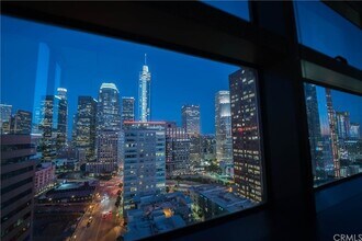 1100 Wilshire Blvd, Unit 2106 in Los Angeles, CA - Foto de edificio - Building Photo