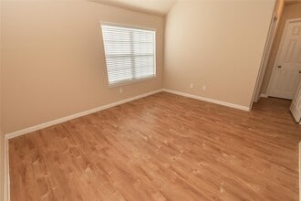 4047 Cary Creek Dr in Baytown, TX - Building Photo - Building Photo