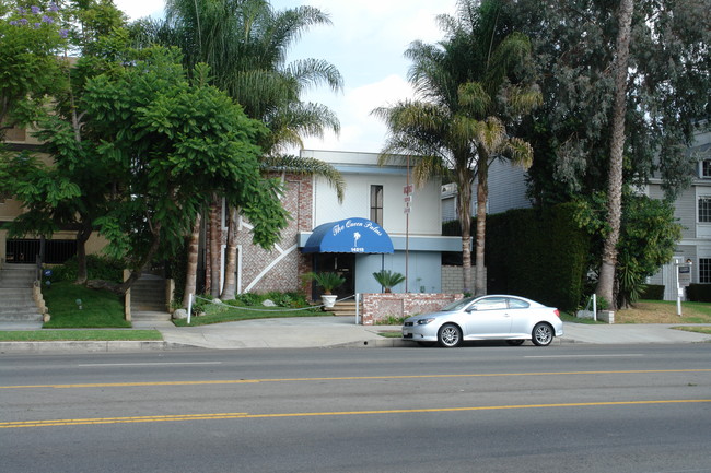 14215 Burbank Blvd in Van Nuys, CA - Building Photo - Building Photo