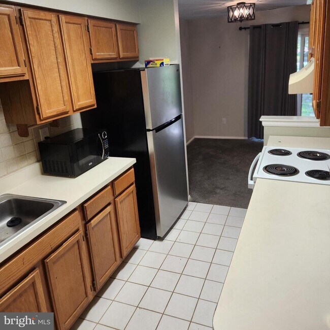 604A Cypress Point Cir in Mount Laurel, NJ - Foto de edificio - Building Photo