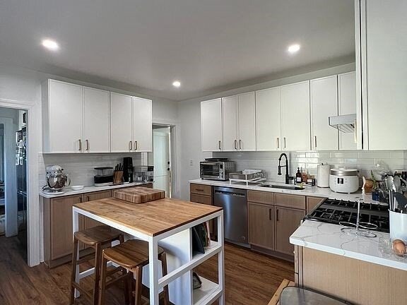177 Bigelow St, Unit 1 in Boston, MA - Building Photo - Building Photo
