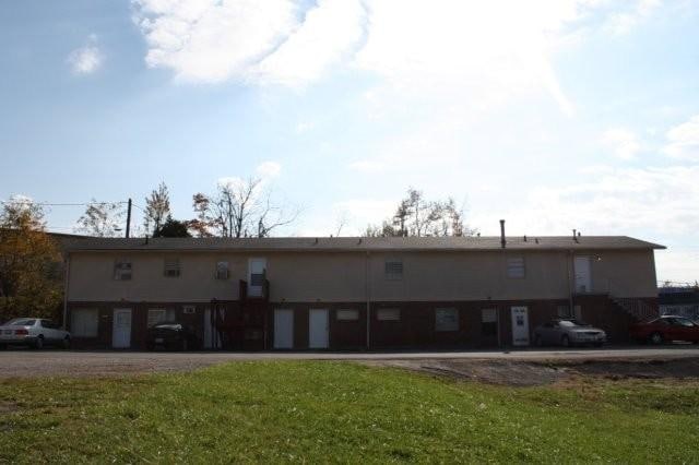 844 N Dixie Blvd in Radcliff, KY - Foto de edificio