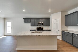 1336 Hogback Wy, Unit 343 in Midland, TX - Building Photo - Building Photo