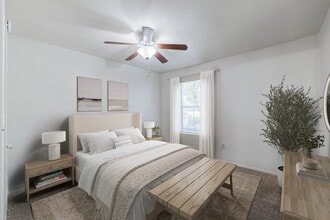 Madison Pointe in College Station, TX - Building Photo - Building Photo