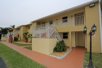 The Duchess in Cape Coral, FL - Building Photo - Building Photo