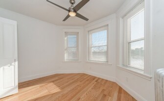 67 Park Dr, Unit 30 in Boston, MA - Building Photo