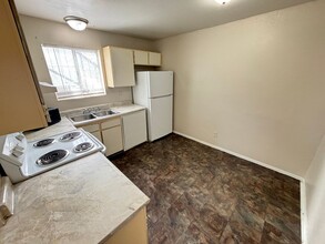4220 Middlesex Ave in Las Vegas, NV - Building Photo - Building Photo